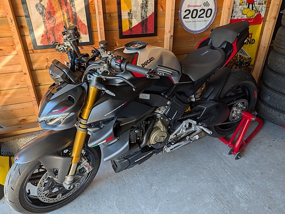 Ducati Streetfighter V4 SP 7 of 22