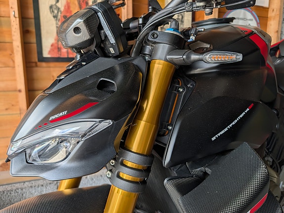 Ducati Streetfighter V4 SP 19 of 22
