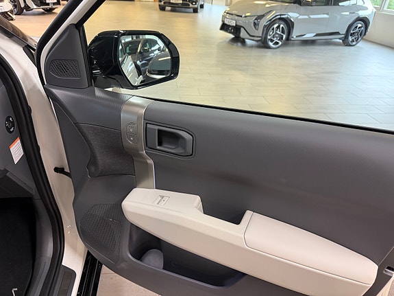 Kia EV3 16 of 30