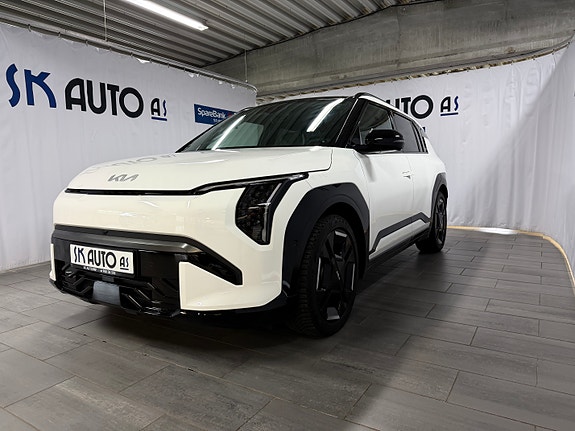 Kia EV3 2 of 5
