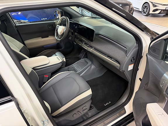 Kia EV3 14 of 30