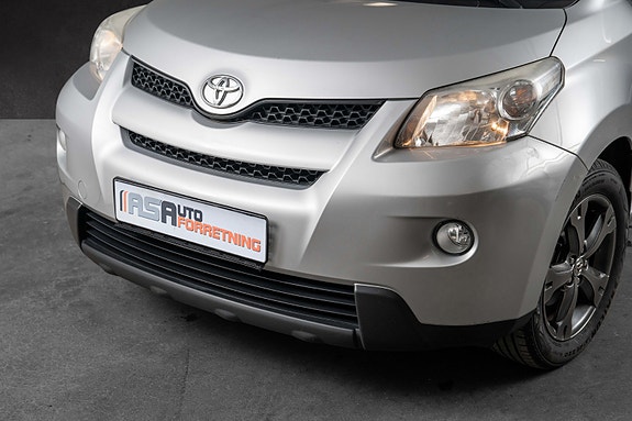 Toyota Urban Cruiser 4 of 5