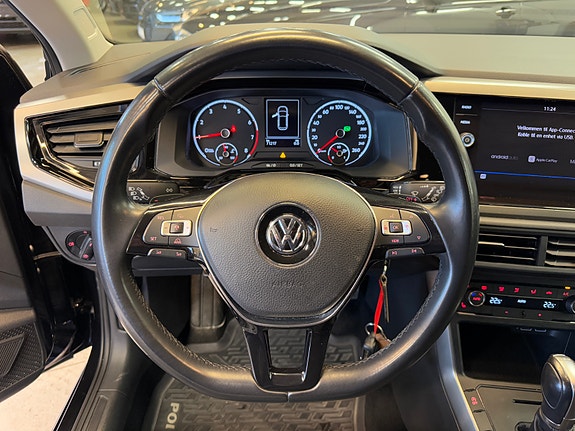 Volkswagen Polo 15 of 29