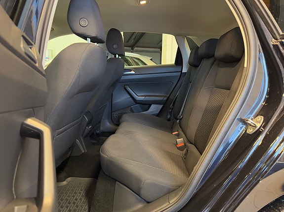 Volkswagen Polo 10 of 29