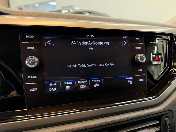 Volkswagen Polo 20 of 29
