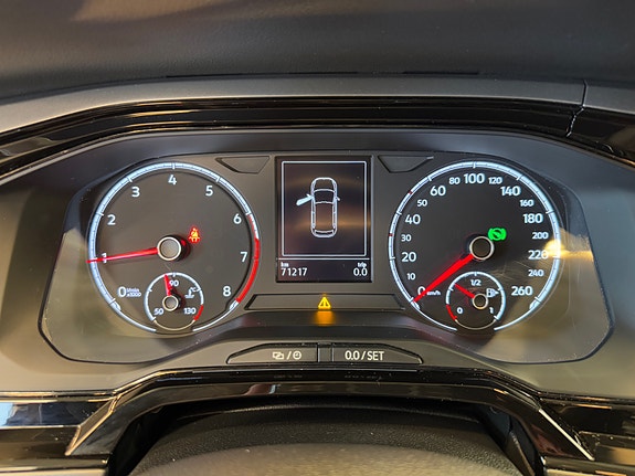 Volkswagen Polo 17 of 29
