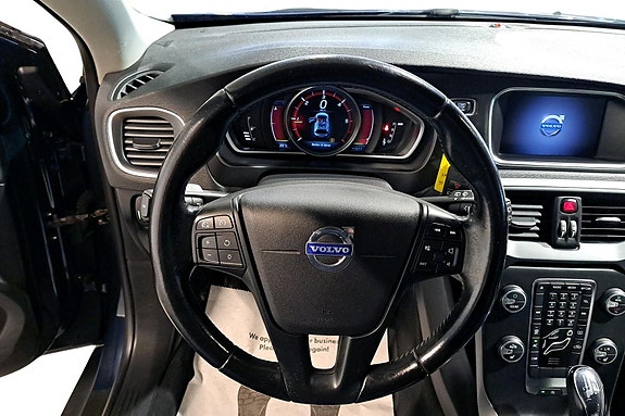 Volvo V40 Cross Country 9 of 27