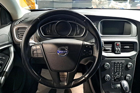 Volvo V40 Cross Country 6 of 27