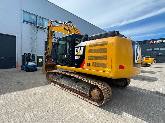 Cat 326 F L 3 of 5
