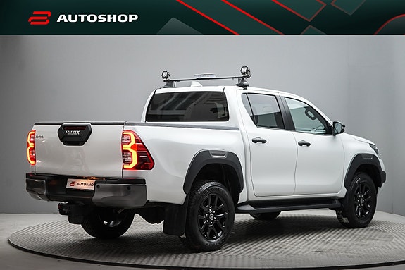 Toyota HiLux 15 of 30