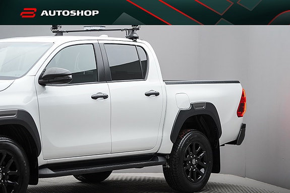 Toyota HiLux 10 of 30