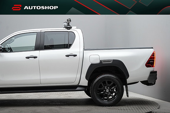 Toyota HiLux 8 of 30