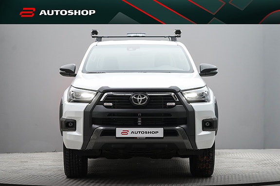 Toyota HiLux 11 of 30