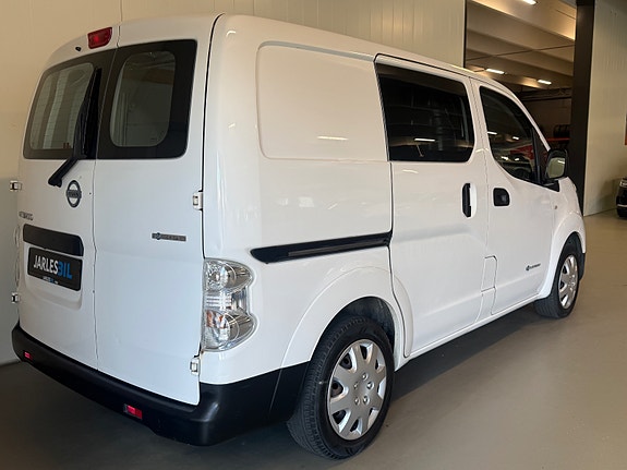 Nissan e-NV200 3 of 5