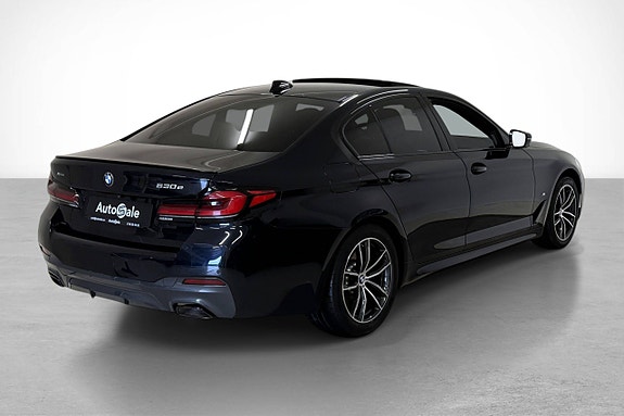 BMW 530e 4 of 5