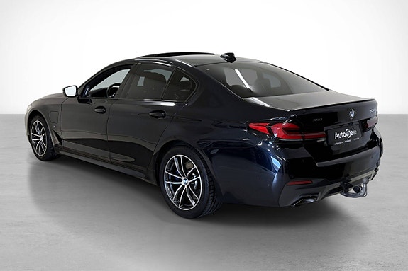 BMW 530e 2 of 5