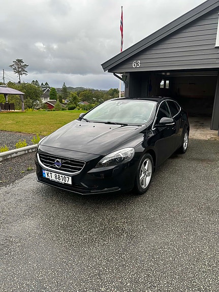 Volvo V40 6 of 25