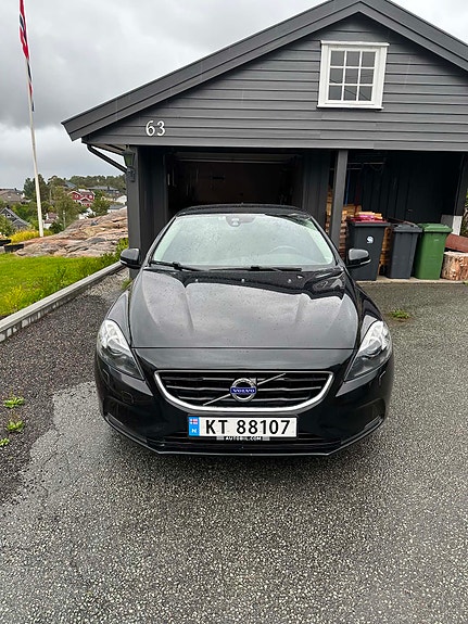 Volvo V40 3 of 25