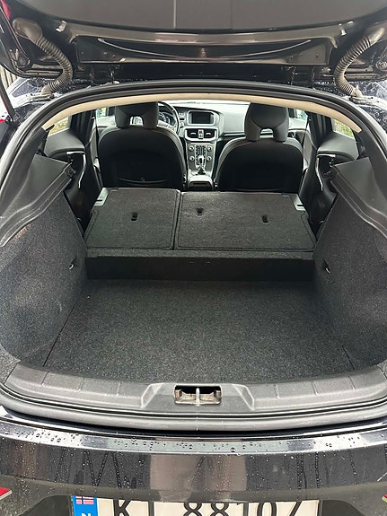 Volvo V40 9 of 25