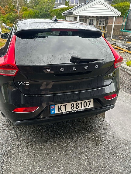 Volvo V40 7 of 25
