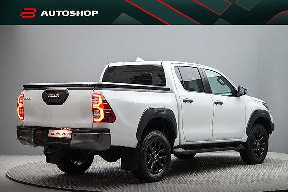 Toyota HiLux 13 of 30