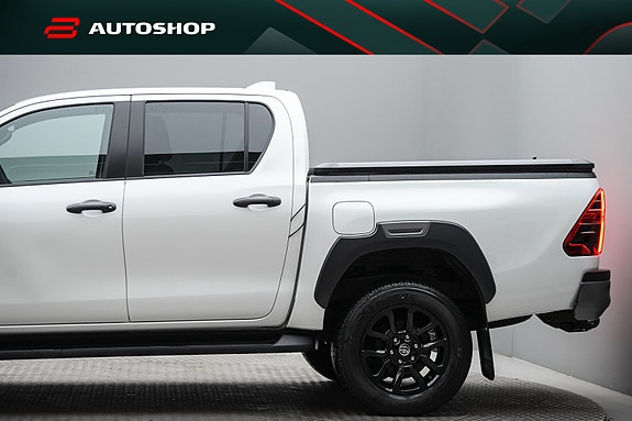 Toyota HiLux 6 of 30