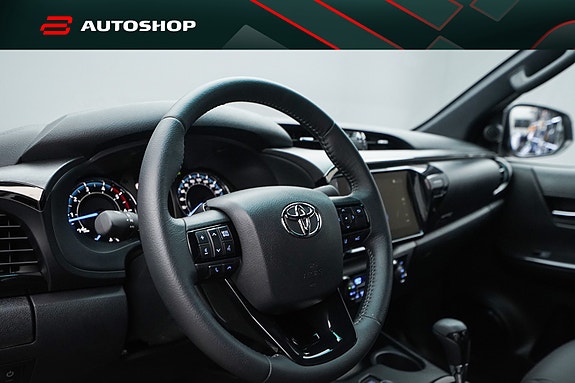 Toyota HiLux 18 of 30