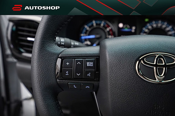 Toyota HiLux 25 of 30