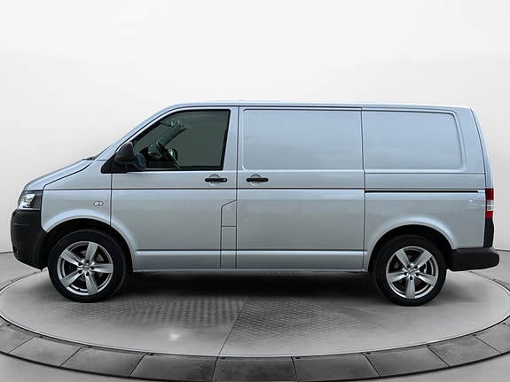 Volkswagen Transporter 2 of 26