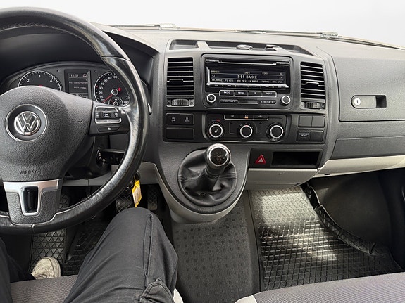 Volkswagen Transporter 11 of 26