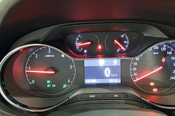 Opel Grandland X 10 of 27