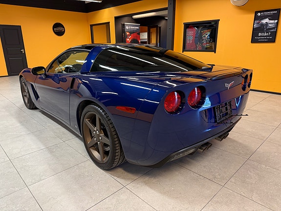 Chevrolet Corvette 4 of 5