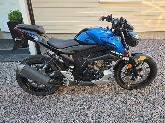 Suzuki GSX-S 125 2 of 5