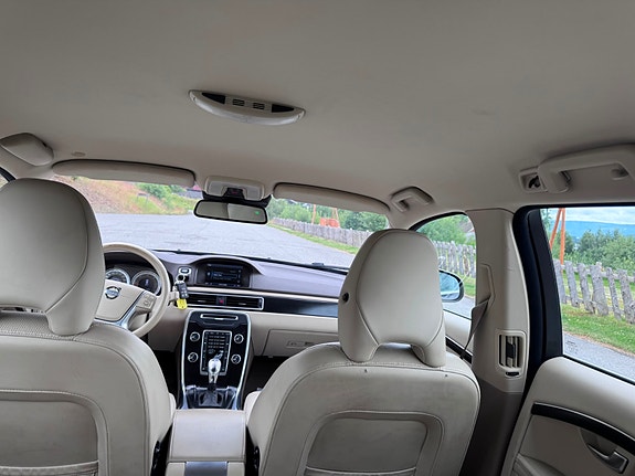 Volvo V70 16 of 23