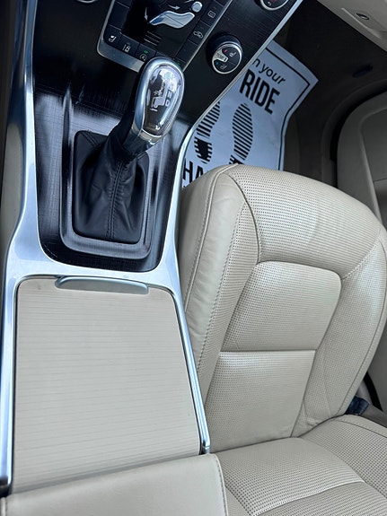 Volvo V70 15 of 23