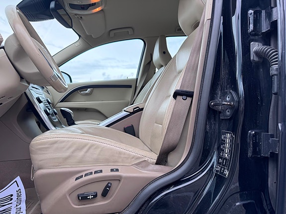 Volvo V70 14 of 23