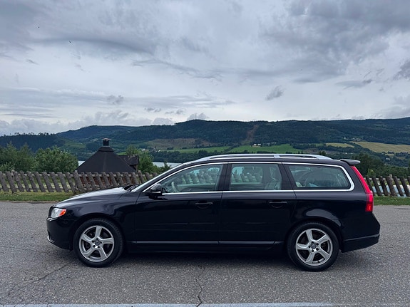 Volvo V70 4 of 23