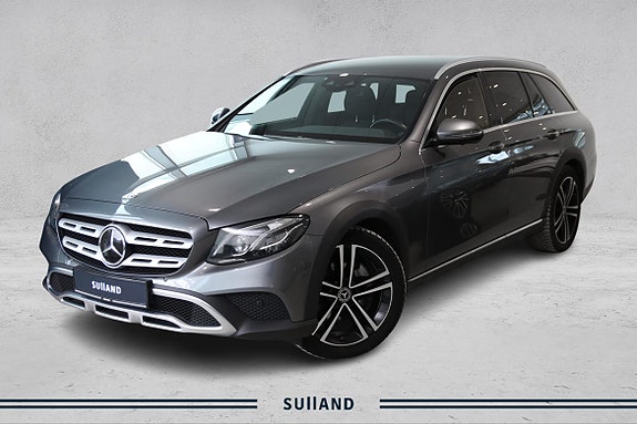Mercedes-Benz E220 d 2 of 5