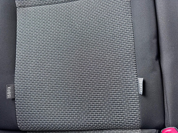Toyota Yaris 13 of 23