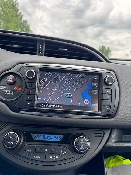 Toyota Yaris 19 of 23