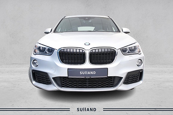 BMW X1 3 of 5