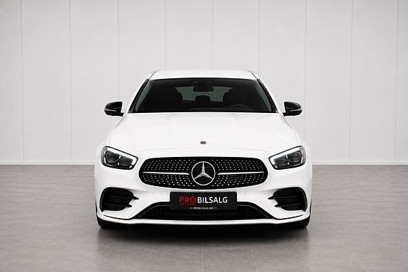 Mercedes-Benz CLA180 3 of 5