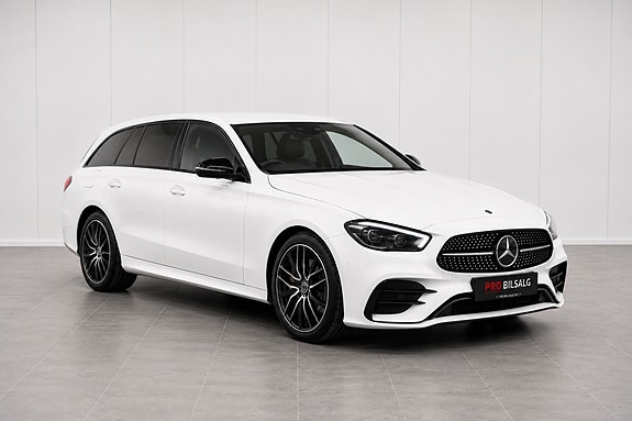Mercedes-Benz CLA180 2 of 5