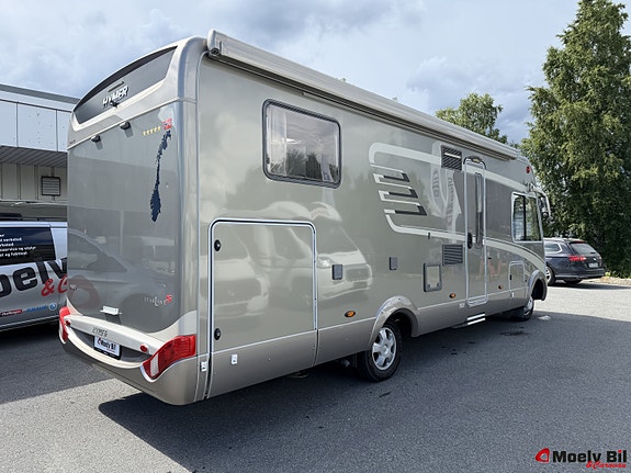 Hymer B 690 STARLINE-V6-3,0L-BAKJULSTREKK-ALDE-HYDRAULISKE STØTTEBEN-MARKISE-SOLCELLE-INVERTER-SOMMER OG VINTERHJUL++ 3 of 5
