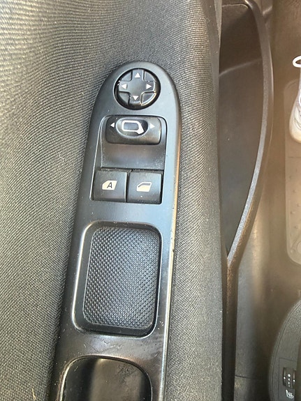 Peugeot 207 15 of 19