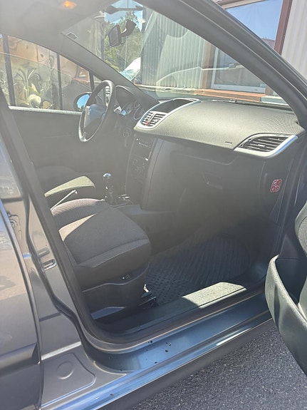 Peugeot 207 6 of 19