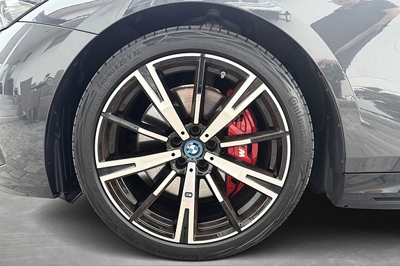 BMW i5 5 of 5