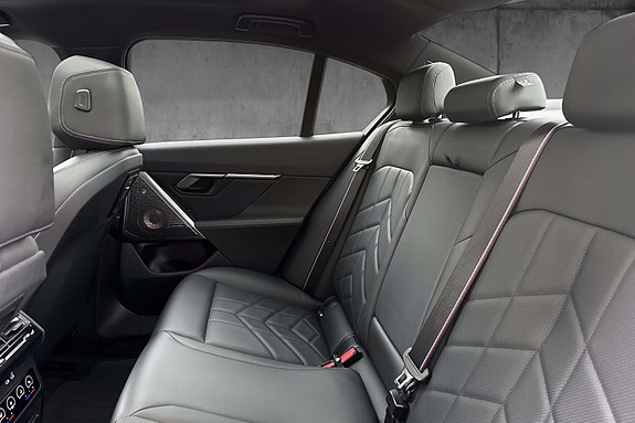 BMW i5 20 of 20