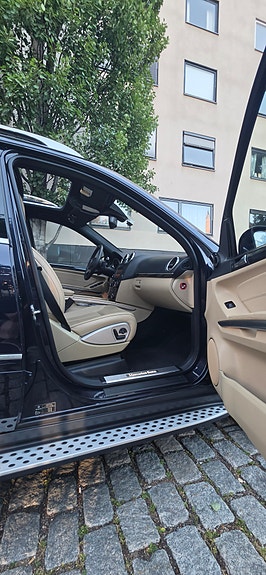 Mercedes-Benz GL450 28 of 30