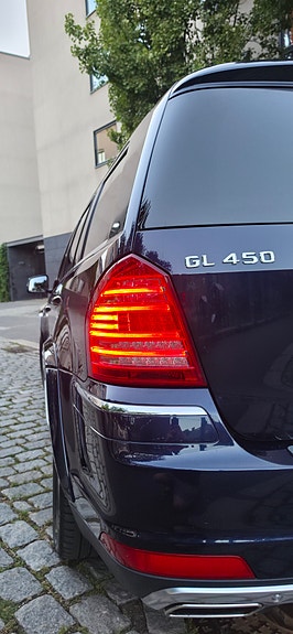 Mercedes-Benz GL450 10 of 30